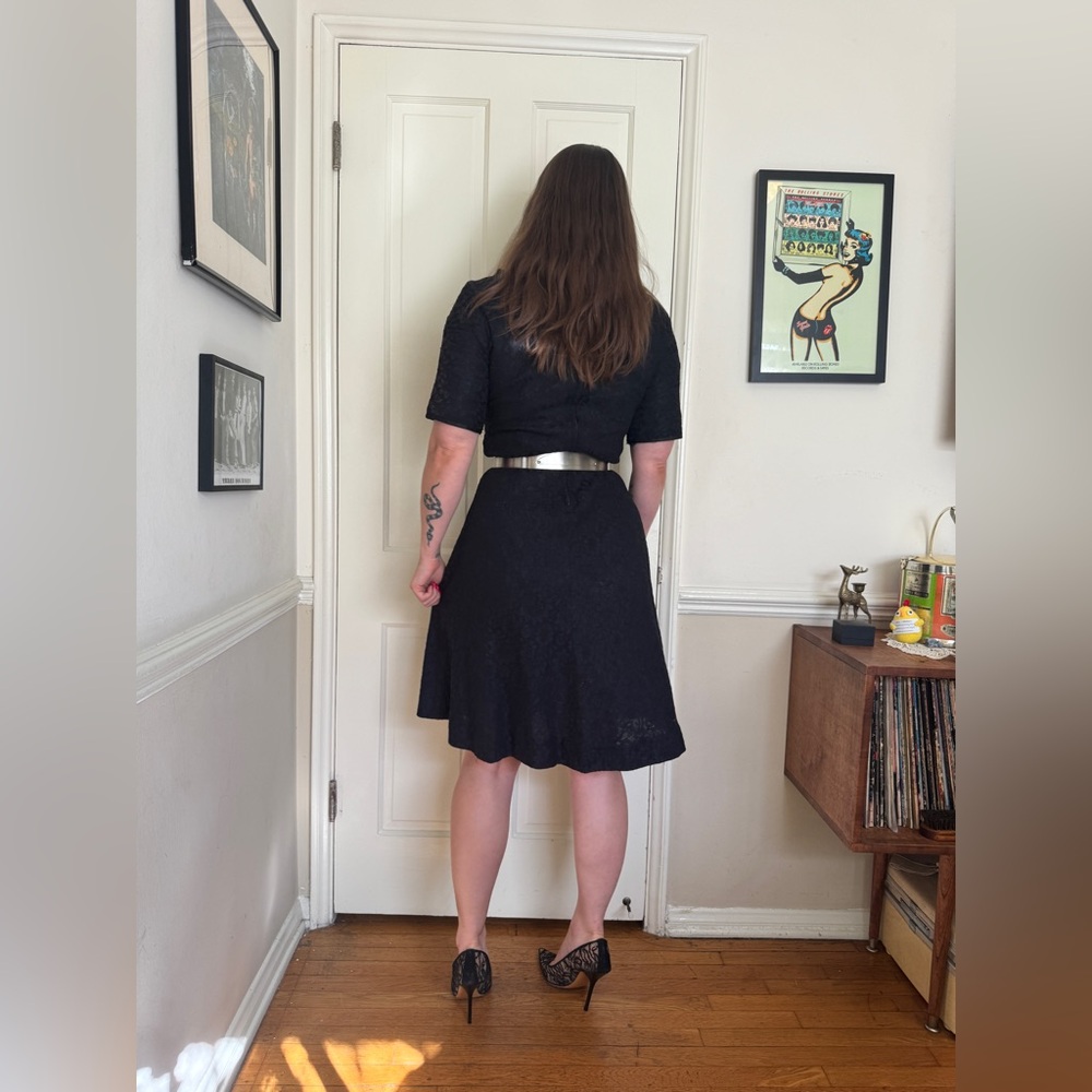 60s Vintage Black Lace fit and Flare Dress with 3/4 length sleeves - Picture 3 of 7